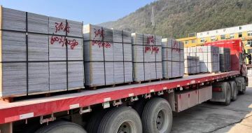 拉萨 芝麻灰地铺石出货日常