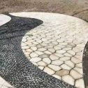 拉萨 黄金麻冰裂纹地铺石工地铺装案例