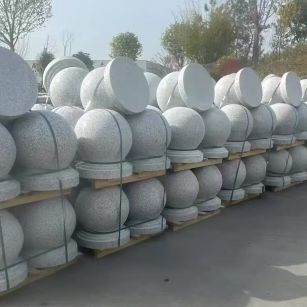 拉萨 白麻花岗岩石材圆球，石球，挡车球，隔离球，景观石球，风水球等