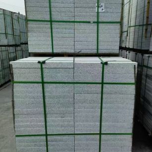 拉萨 芝麻白火烧，园林广场市政工程地铺石，1.8~5.0厚均有现货