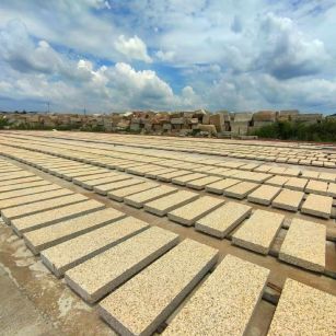 拉萨 黄金麻荔枝面花岗岩石材地铺石防护中