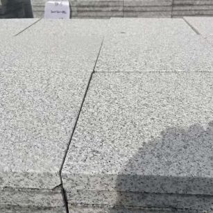 拉萨 白麻花岗岩石材推荐 荔枝面地铺石