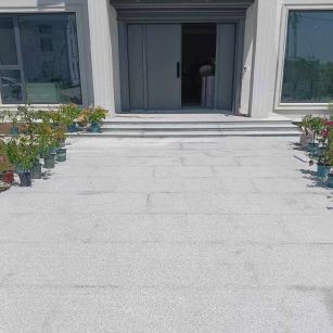 拉萨 芝麻白花岗岩地铺石地面铺装