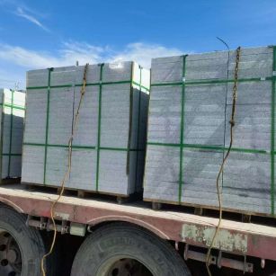 拉萨 芝麻白花岗岩地铺石装车日常