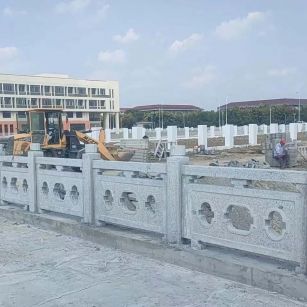 拉萨 白麻花岗岩荔枝面河道栏杆