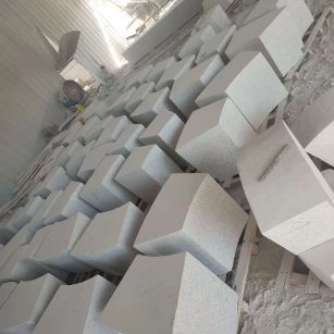 拉萨 白麻花岗岩异形坐凳