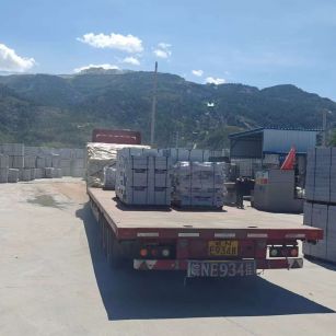 拉萨 芝麻白仿形路沿石，直形路沿石