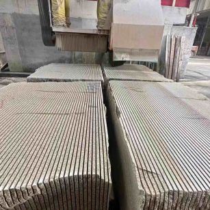 拉萨 车间生产日常，黄金麻白麻花岗岩