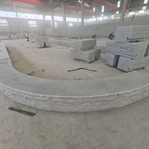 拉萨 芝麻白异形坐凳，自然面光面弧形加工