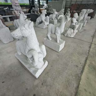 拉萨 芝麻白花岗岩造型立体雕刻——十二生肖