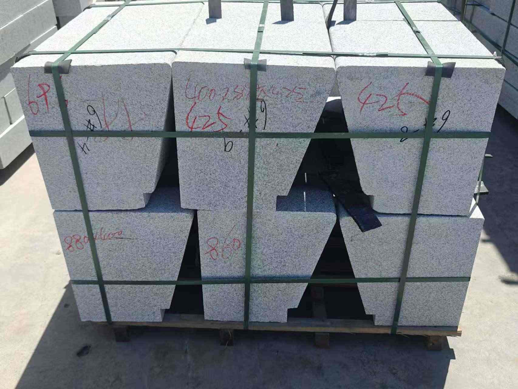 拉萨 芝麻白异形坐凳，石凳