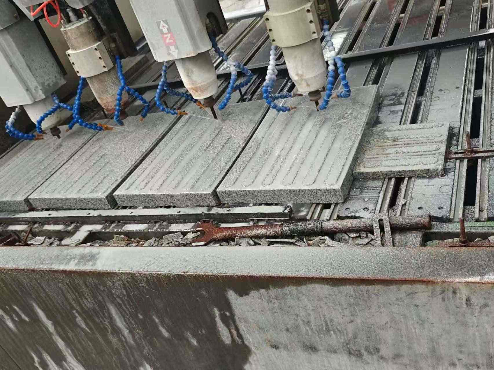 拉萨 芝麻白花岗岩荔枝面盲道雕刻