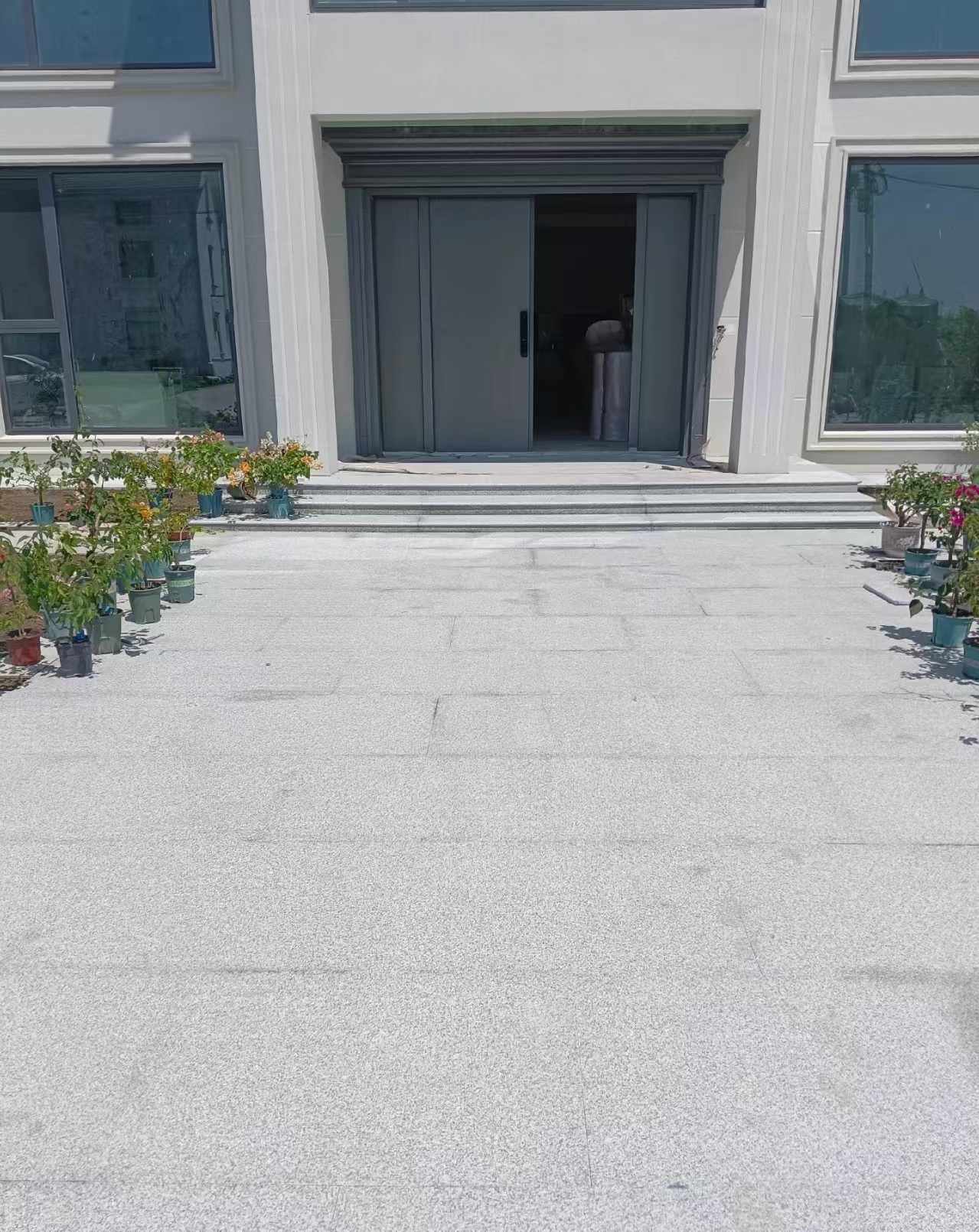 拉萨 芝麻白花岗岩地铺石地面铺装