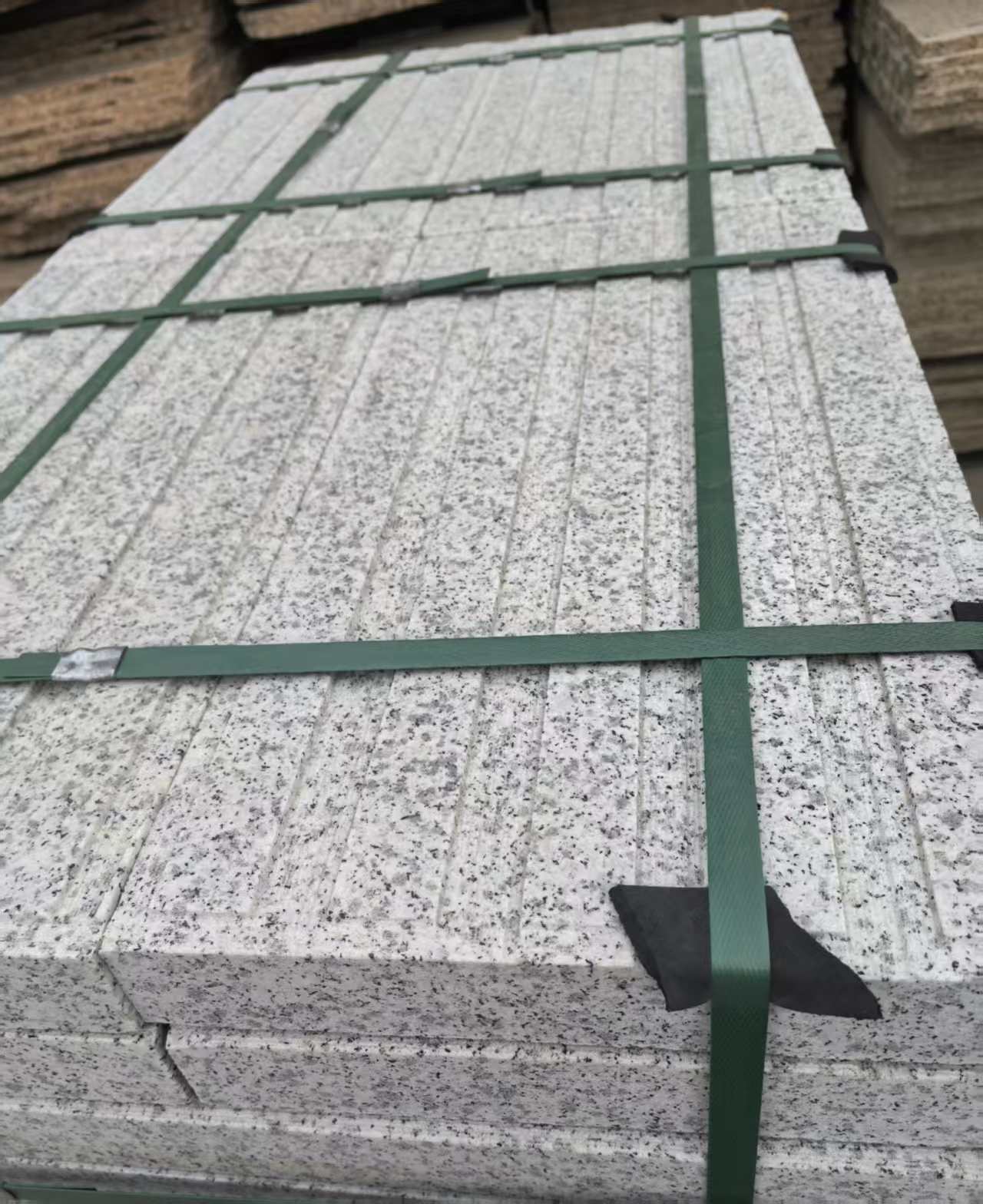 拉萨 白麻花岗岩直行盲道石，盲条，地铺石