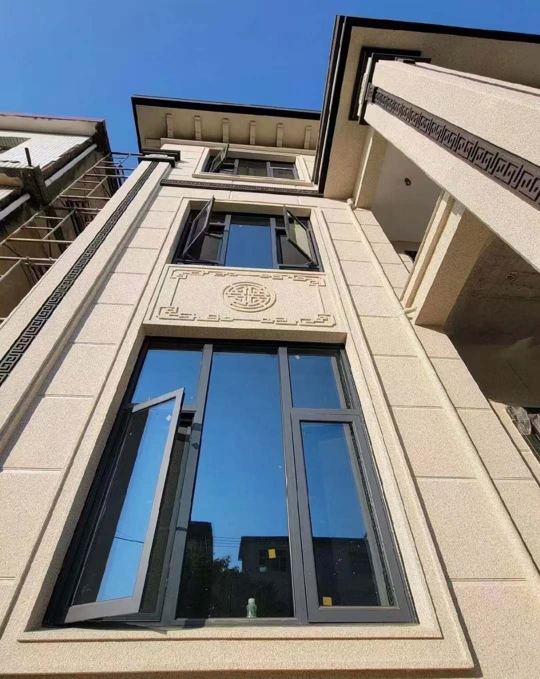 拉萨 黄金麻荔枝面别墅外墙干挂效果展示