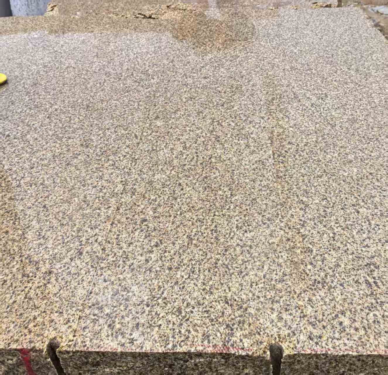 拉萨 黄金麻花岗岩石材方料