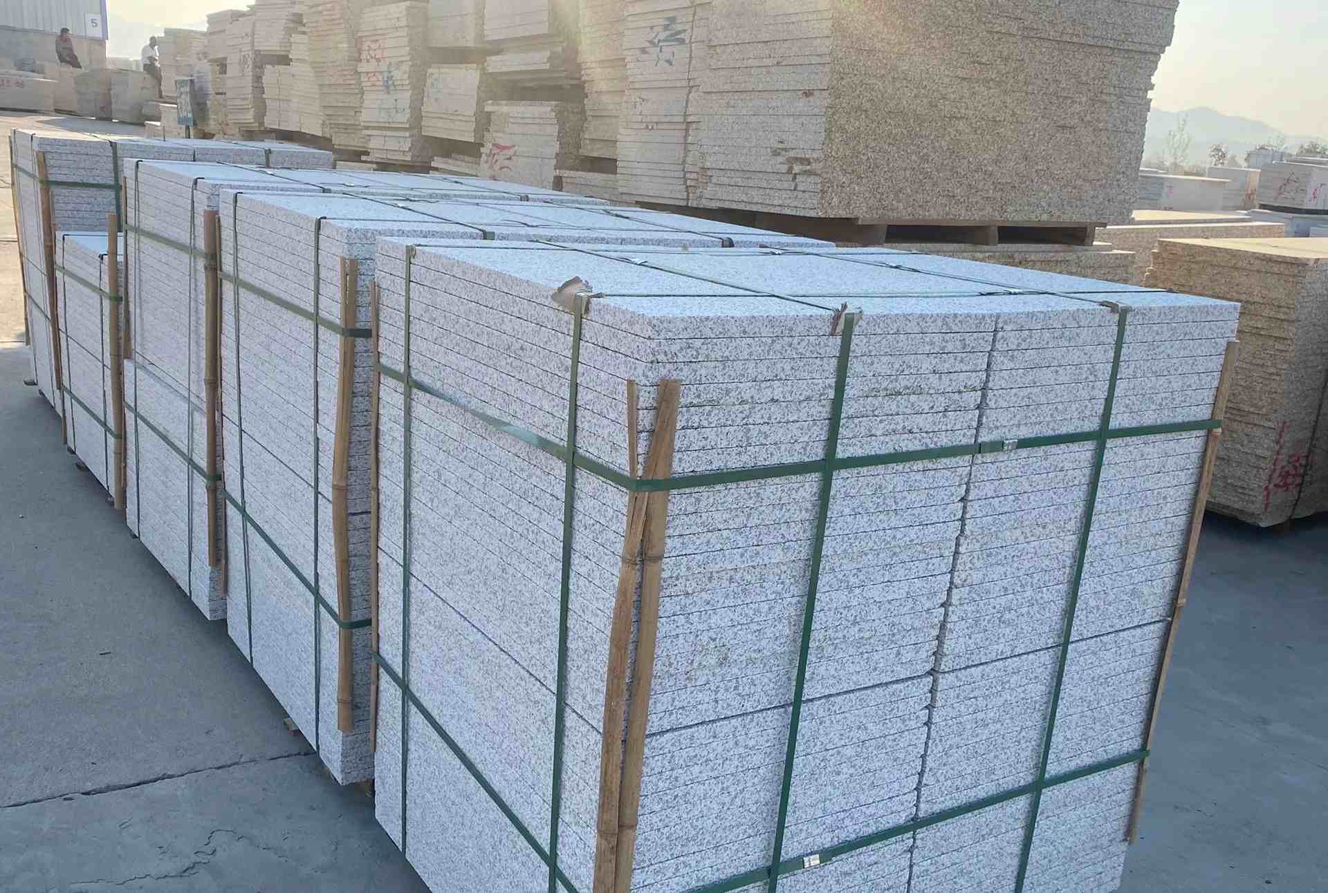 拉萨 白麻花岗岩荔枝面地铺石