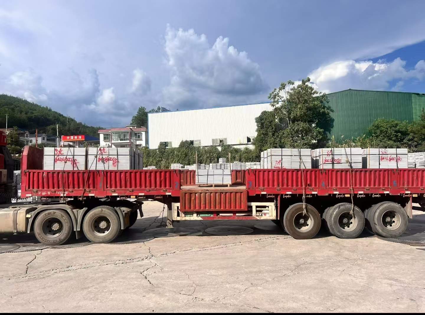 拉萨 芝麻灰花岗岩地铺石出货日常