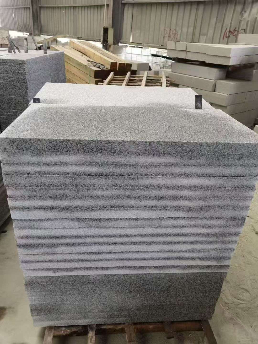 拉萨 芝麻白5公分火烧地铺成品，900*400，规格可定制