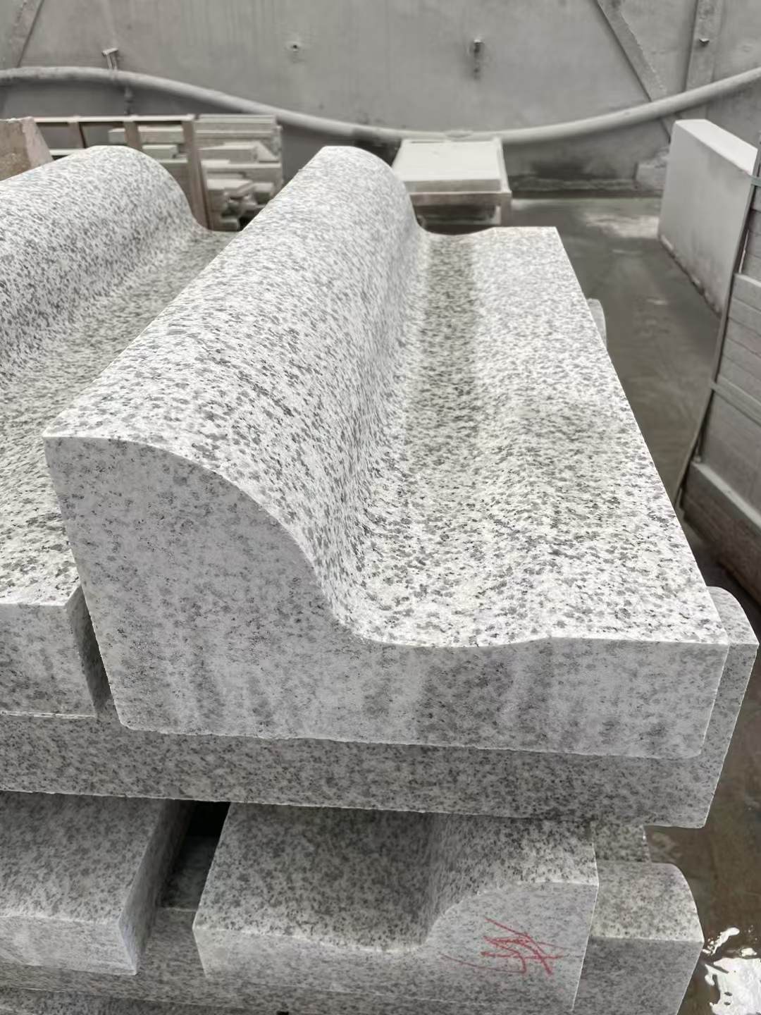 拉萨 白麻花岗岩S型路沿石，路侧石，马路牙子等